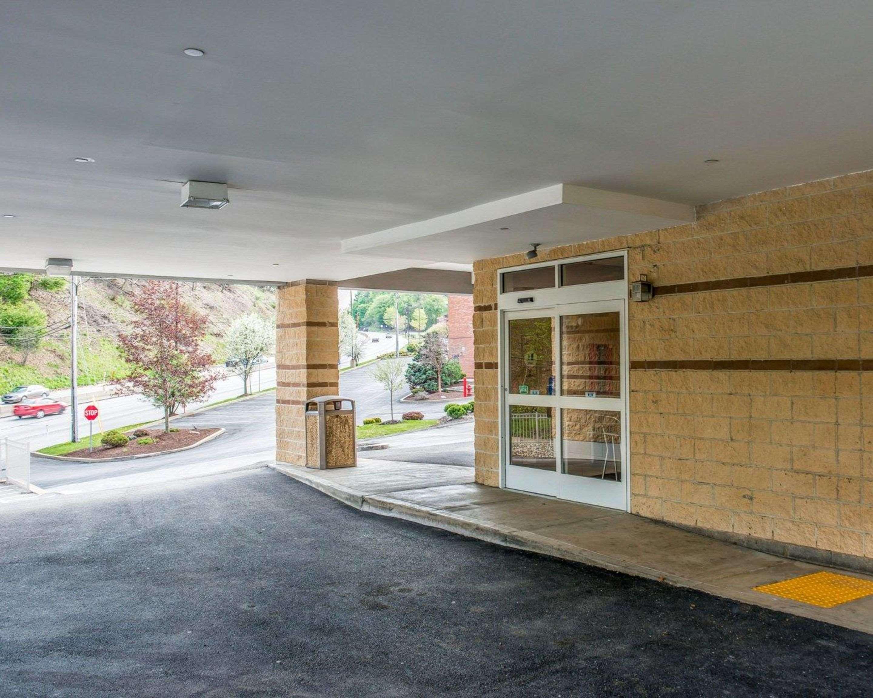 Red Roof Inn Pittsburgh - Mcknight Rd McCandless Township Экстерьер фото