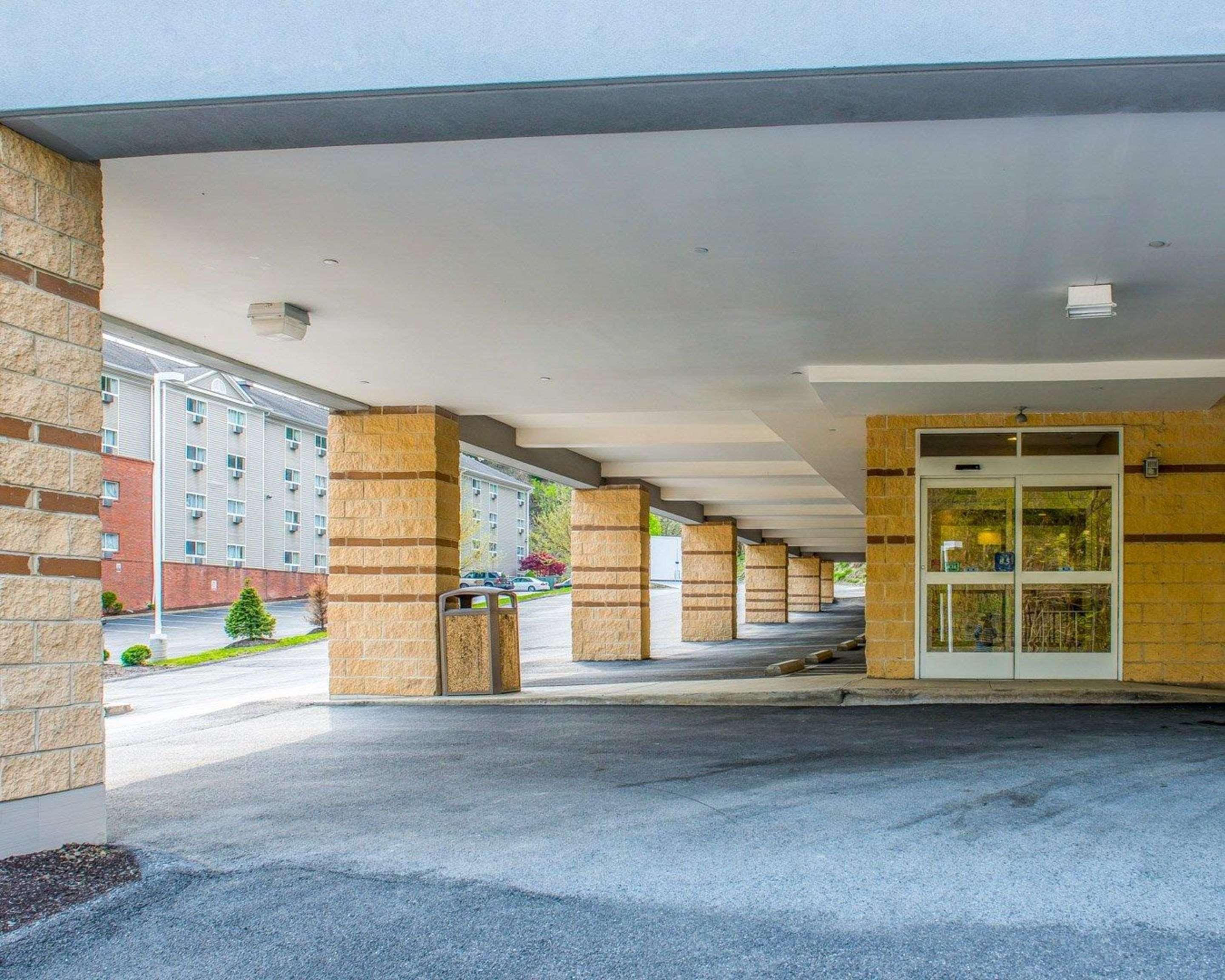 Red Roof Inn Pittsburgh - Mcknight Rd McCandless Township Экстерьер фото